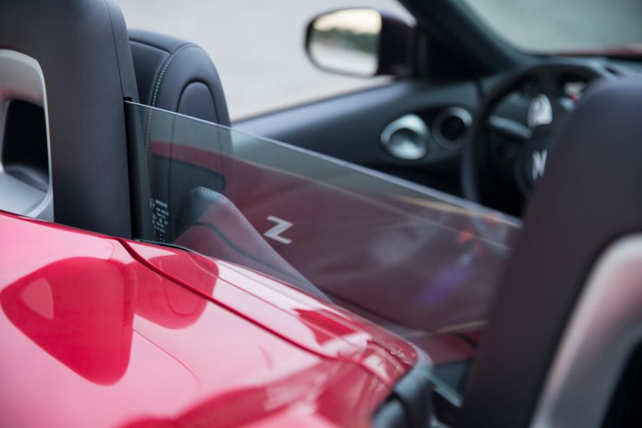 Детали экстерьера Nissan 370Z Roadster (Z34) 2013 года  (NA) (фото 6 из 26)
